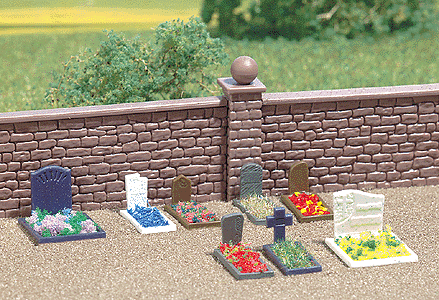 Complete Miniature Scene -- Graves Surrounded by Boxwood Hedges pkg(5)