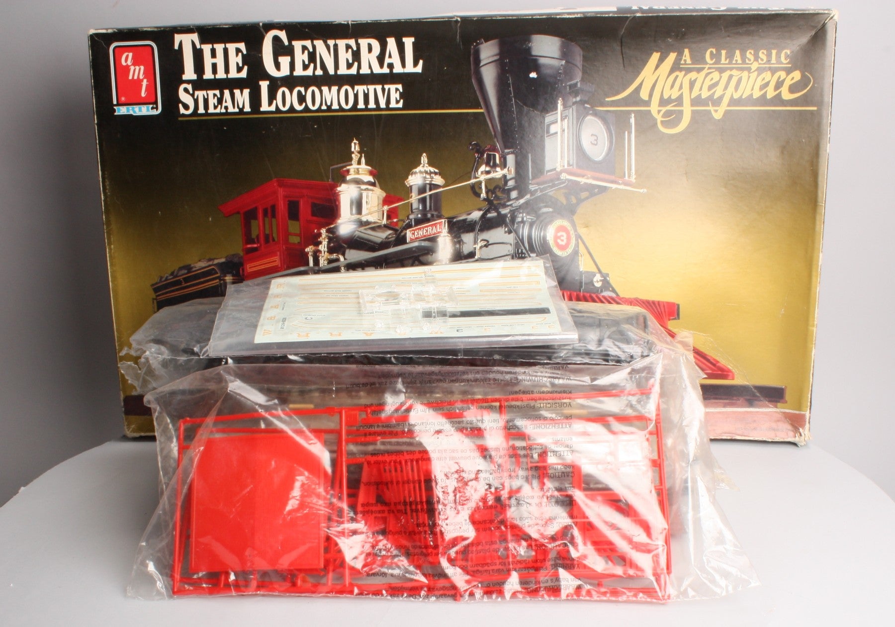 AMT 8124 1:25 Scale "The General" Steam Locomotive Kit