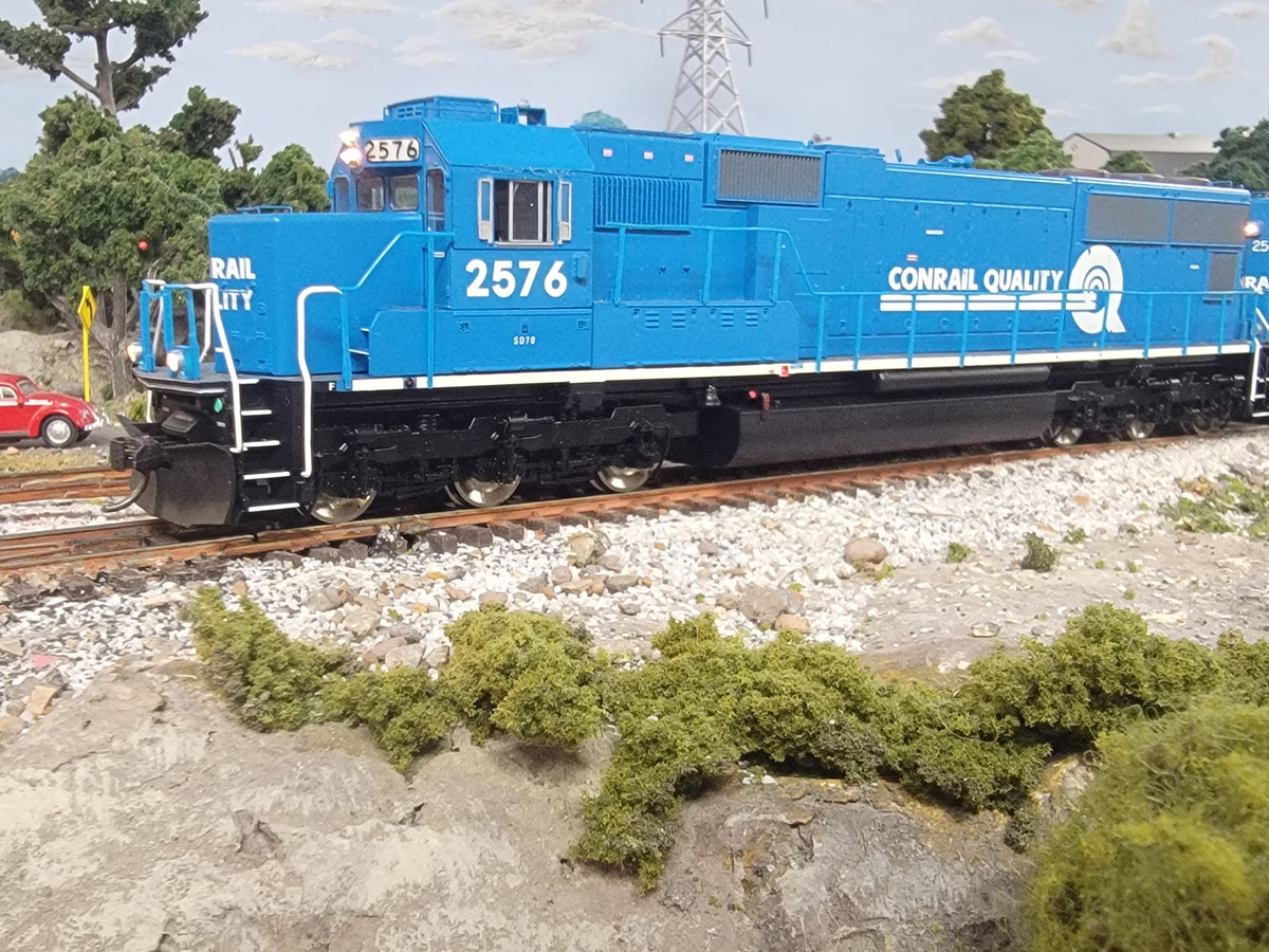 Athearn Genesis HO Scale EMD SD70 Conrail Quality CR (Custom #) 2576 with DCC Sound