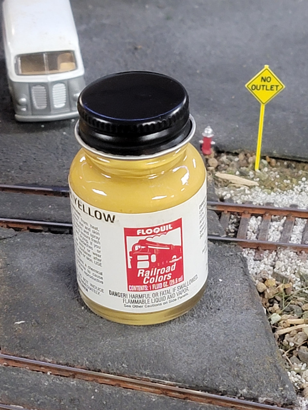 Floquil F110133 Southern Pacific SP Armour Yellow 1oz Enamel Paint