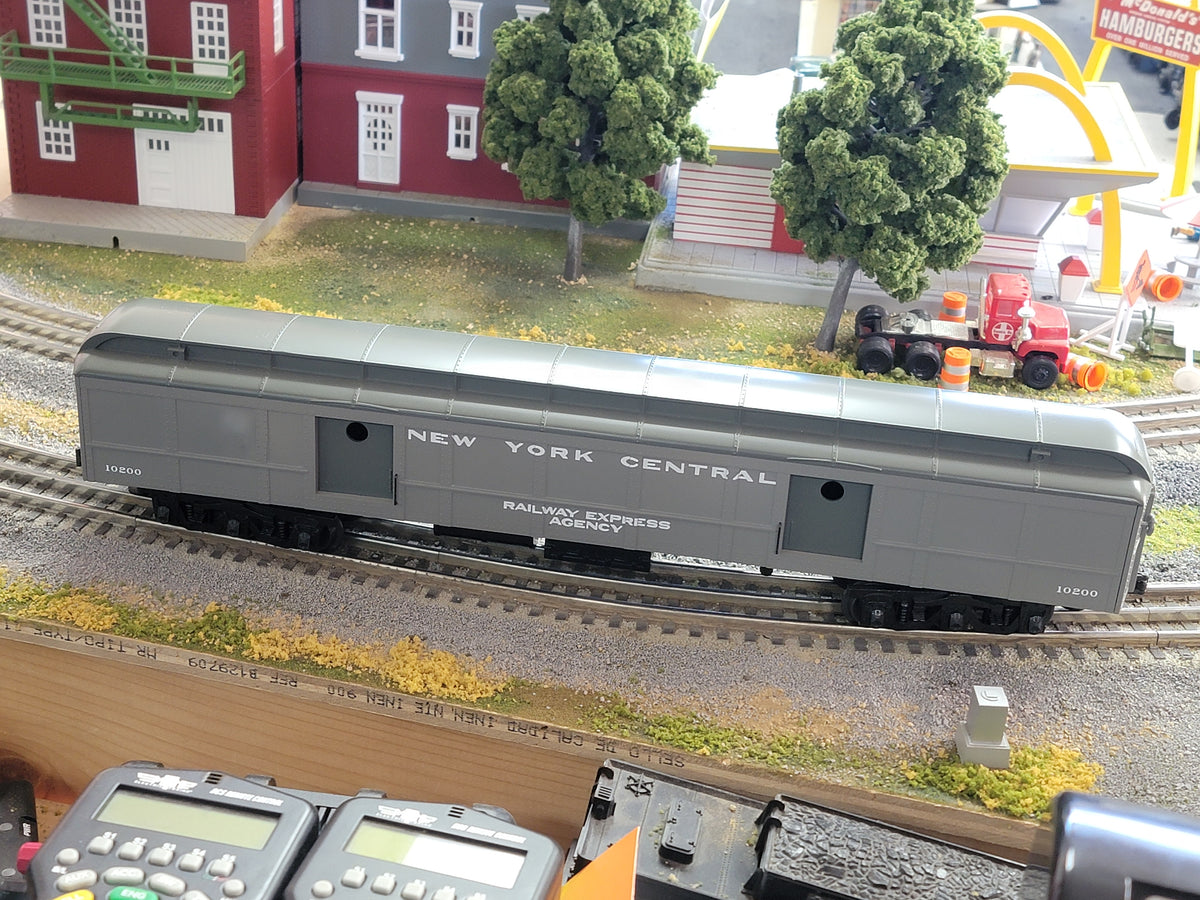 Williams 2700 O Scale 80' Madison Passenger Car Set NYC