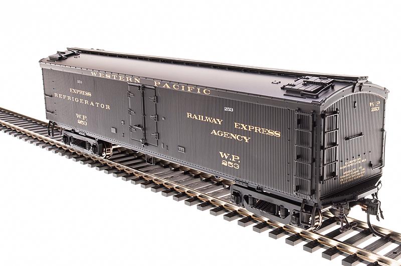 Broadway Limited 1874 HO WP GACX 53'6" Wood Express Reefer #262&274 (Set of 2)