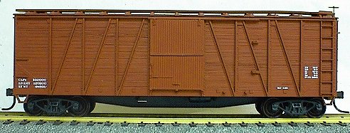 Accurail 4199 40' Wd box Data wd dr/end