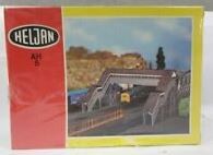 Heljan AH5 HO Covered Footbridge Kit