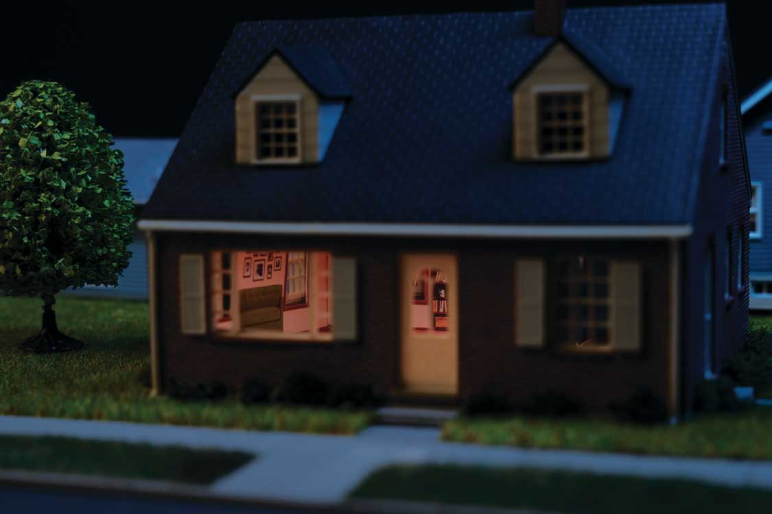 Brick Cape Cod House with Spaces™ Interior -- Structure Kit with Interior Lighting and Detail Insert