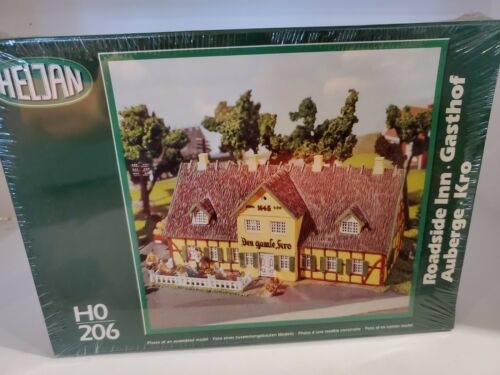 Heljan 206 HO Scale Roadside Inn Plastic Model Building Kit