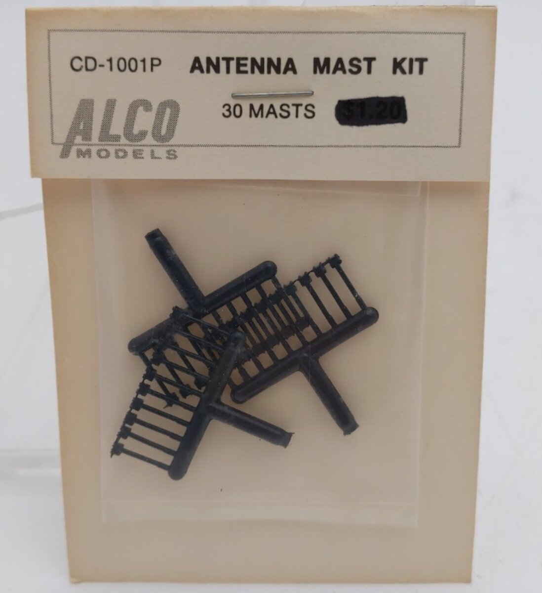 Alco Models CD-1001P HO Scale Black Antenna Mast Plastic Kit (Pack of 30)
