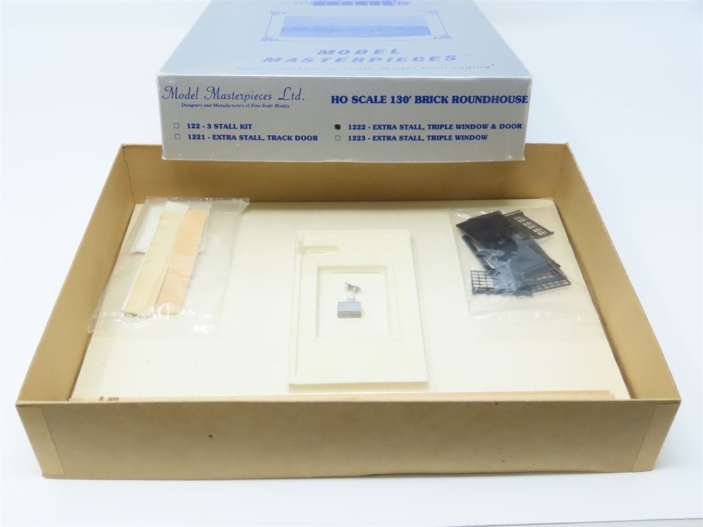 Model Masterpieces 1223 HO 130' Brick Roundhouse Extra stall, Triple Window