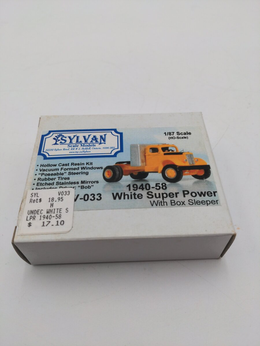 Sylvan Scale Models V-033 HO 1940-58White Super Power with Box Sleeper Kit