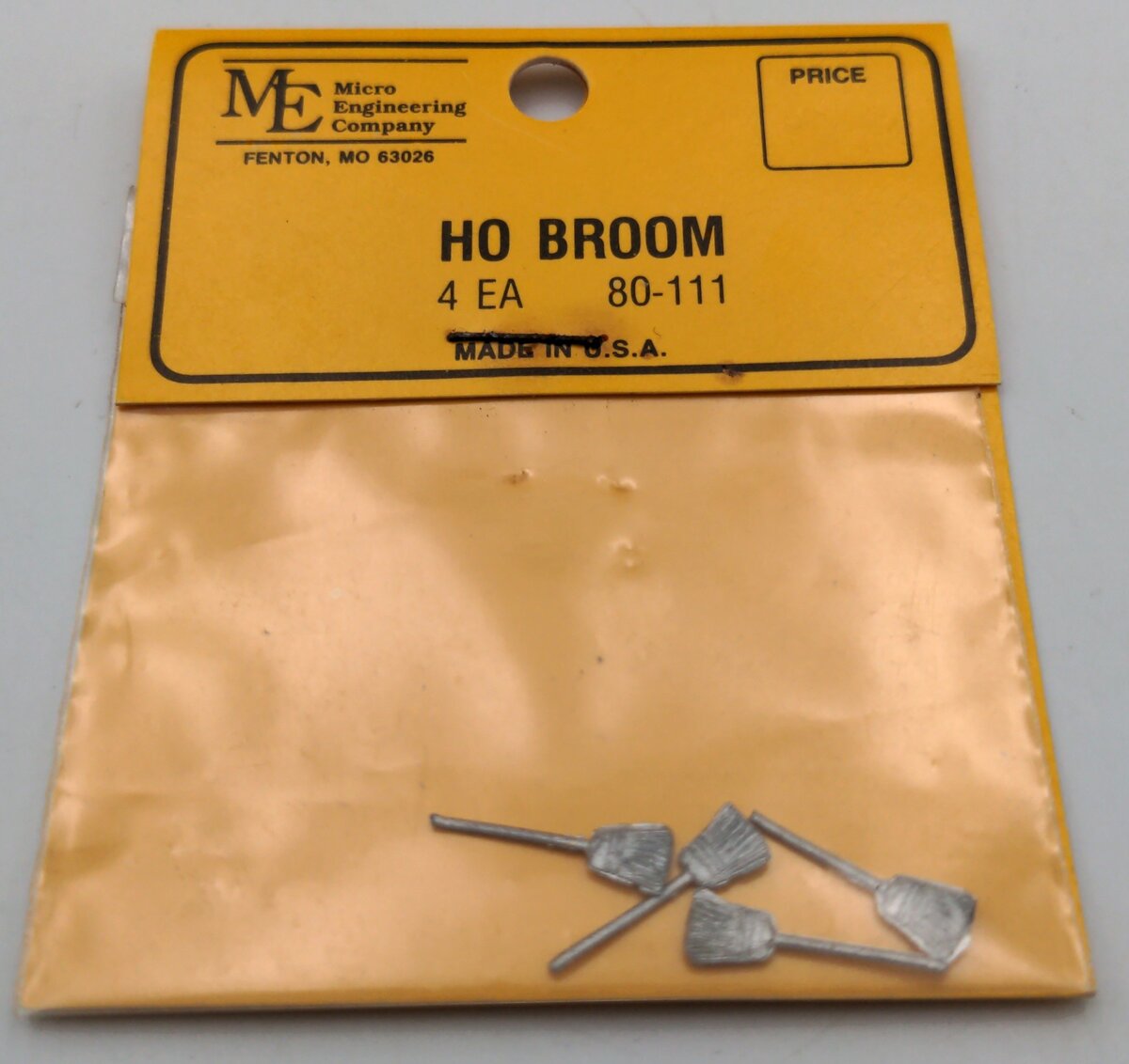 Micro Engineering Company 80-111 HO Scale Broom (Pack of 4)
