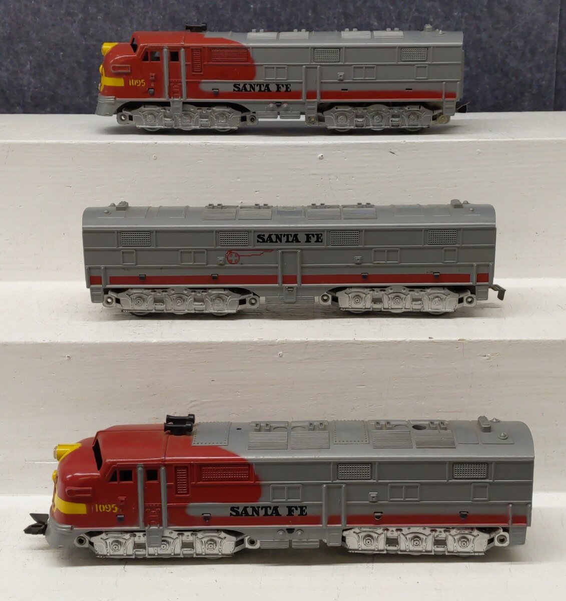 Marx 1095 Vintage O Santa Fe ABA Diesel Locomotives VG