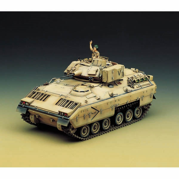 ACADEMY 13237 1 /35 M2 Bradley IFV Tank Model Kit