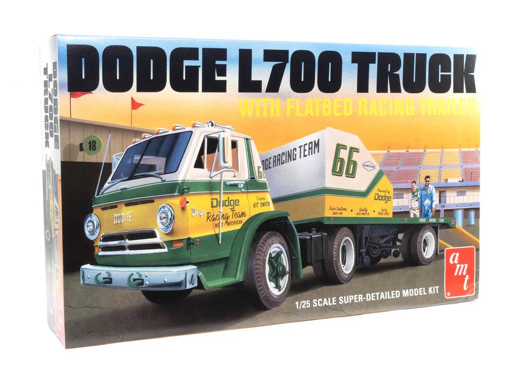 amt 1368 1/25 1966 Dodge L700 Truck with Flatbed Racing Trailer