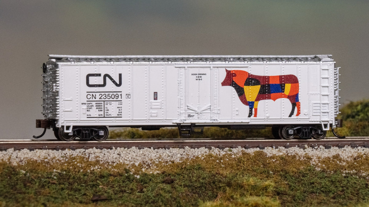 Bachmann 17963 N Scale 50' Steel Reefer Canadian National "Beef Special" CN 235091