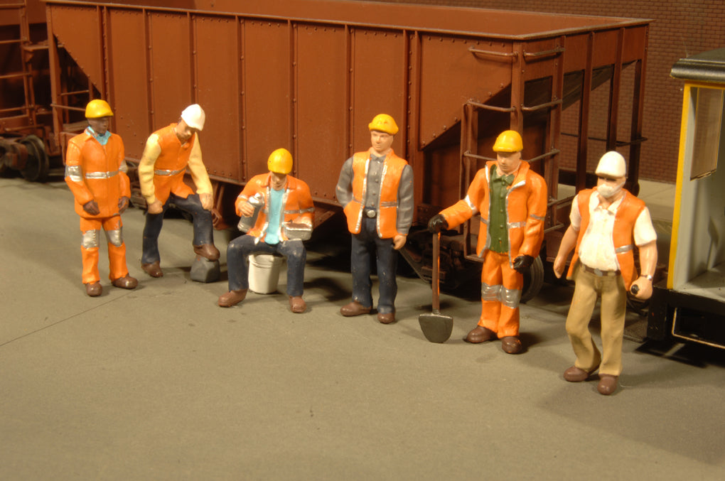 Bachmann SceneScapes 33156 O Scale Maintenance Workers Figures