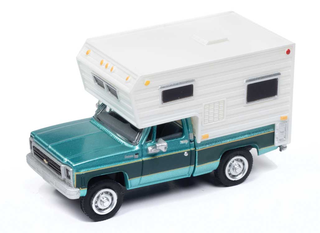 Classic Metal Works 30672 HO Scale 1977 Chevrolet Fleetside Pickup Truck with Camper Light Green Poly