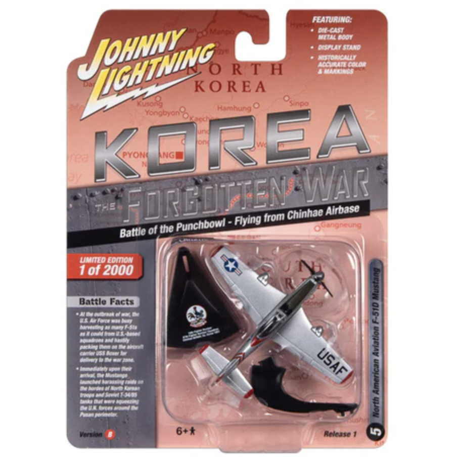 Johnny Lightning JLML009 Korea Forgotten War Version B (Battle of the Punchbowl - Flying from Chinhae Airbase) F-51D Mustang Fighter
