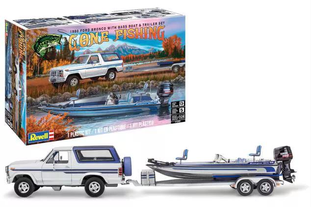 Revell 17242 1/24 1980 Ford Bronco with Bass Boat Skill Level 5 Model Kit