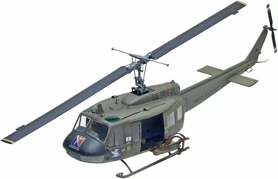 Revell 85-5536 1/32 UH-1D Huey Gunship