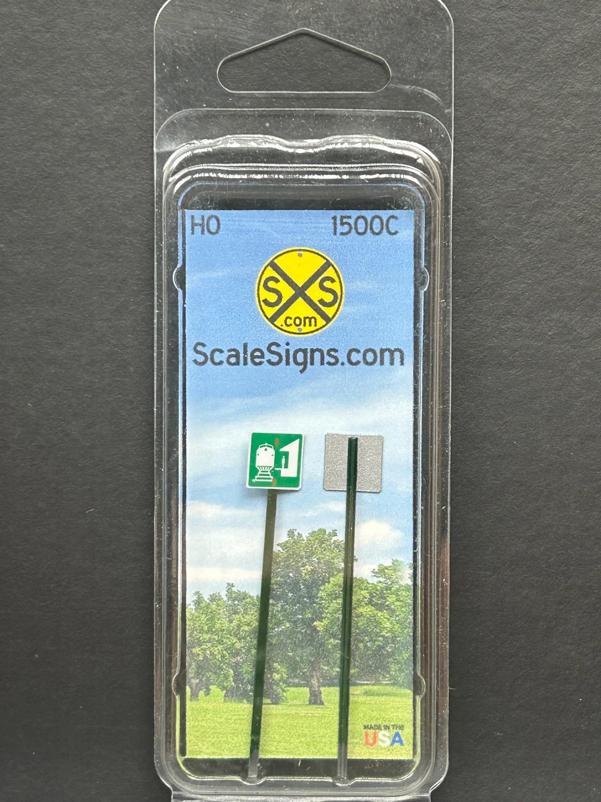 ScaleSigns HO-1500C HO Scale Train Station Sign