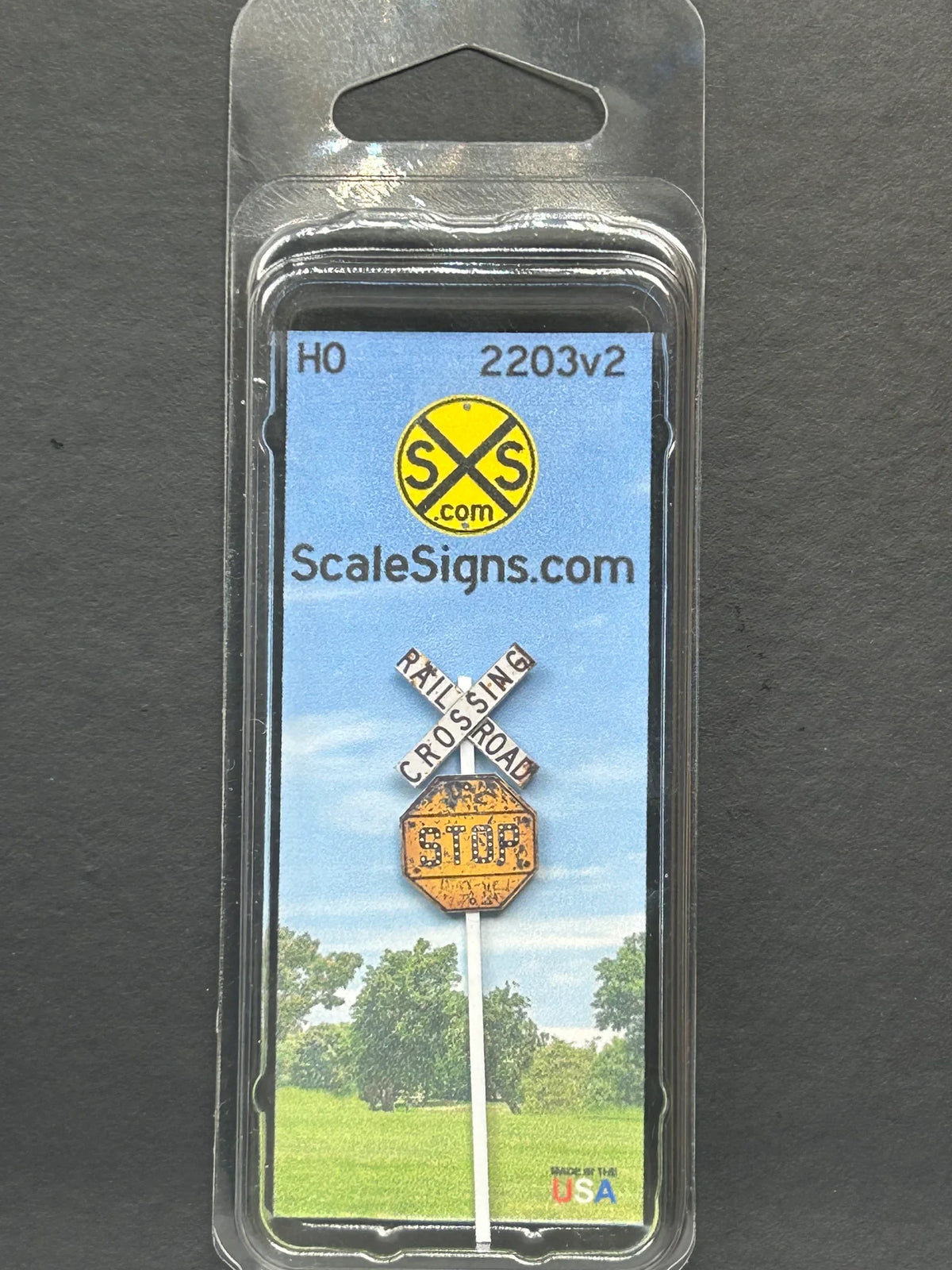 ScaleSigns HO-2203-v2 HO Scale Crossbucks and Yellow Stop Sign with Heavy Rust