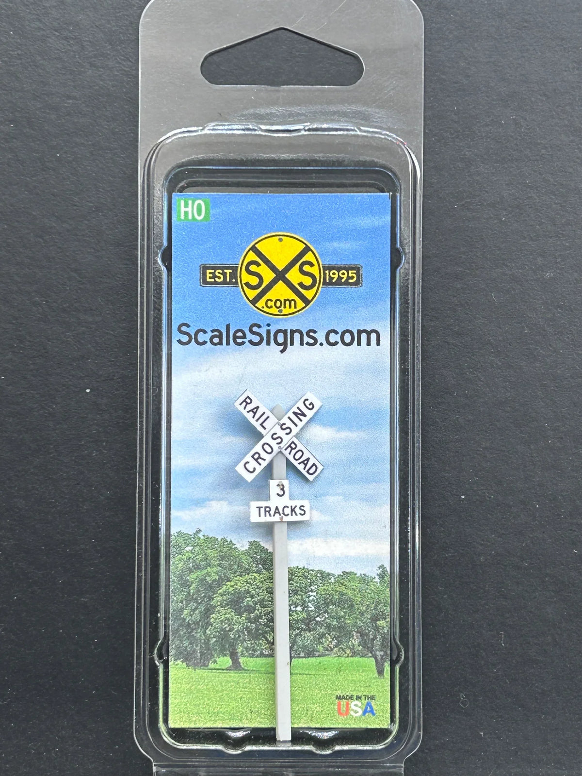 ScaleSigns HO-2219-v3 HO Scale Crossbucks +3 Tracks Sign