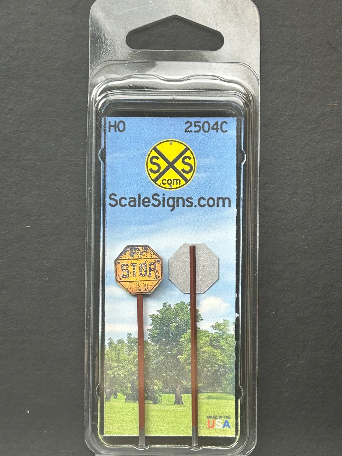 ScaleSigns HO-2504C HO Scale Yellow (Pre-1972) Stop Sign with Cat Eyes
