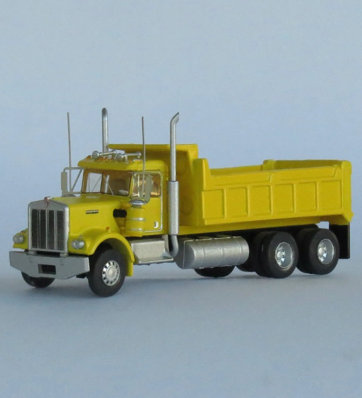 Trainworx 49075 N Scale Kenworth W900 Dump Truck