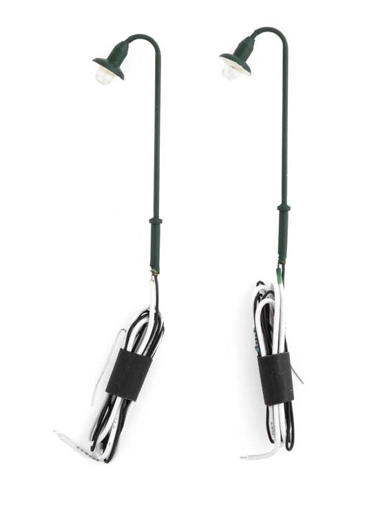 Walthers SceneMaster 949-4801 HO Scale LED Station Platform Light